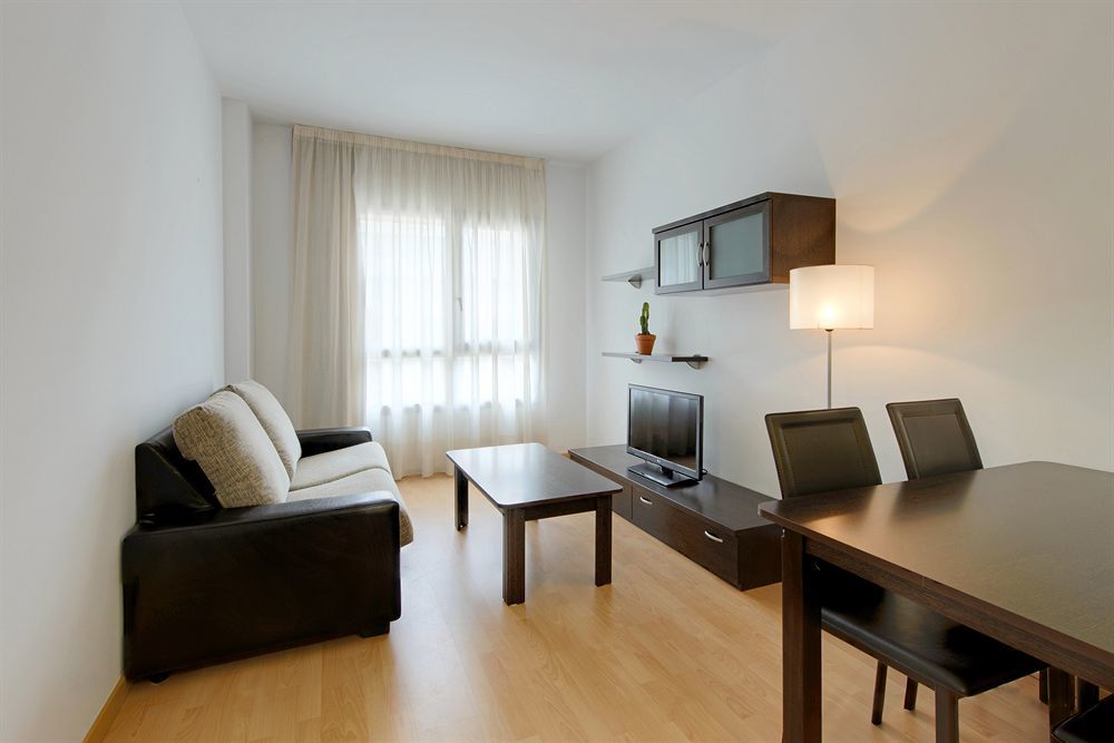 Madrid Airport Suites, Affiliated By Melia 外观 照片
