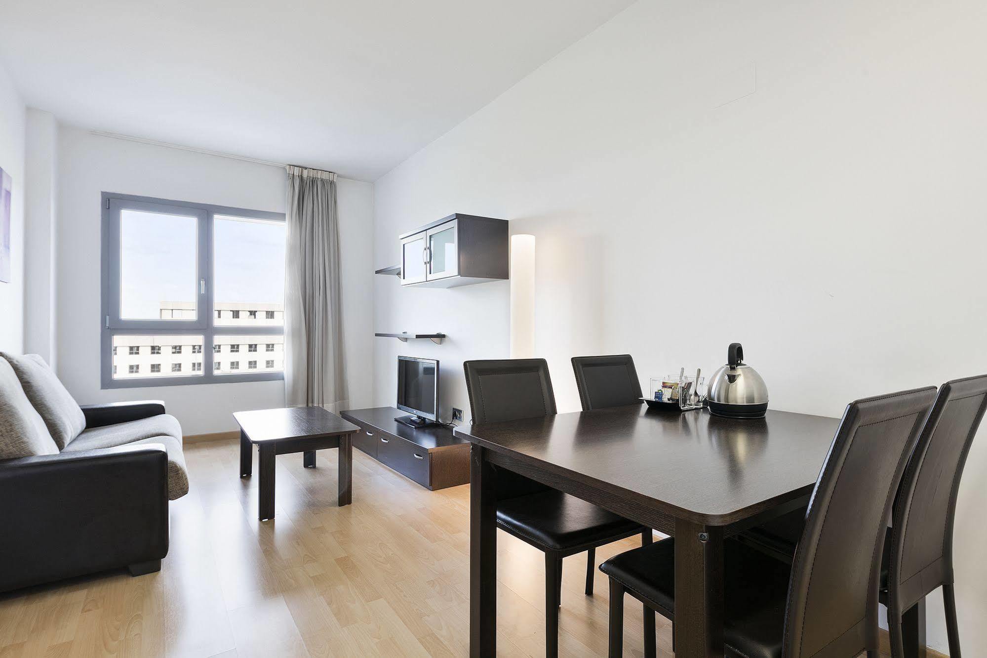Madrid Airport Suites, Affiliated By Melia 外观 照片