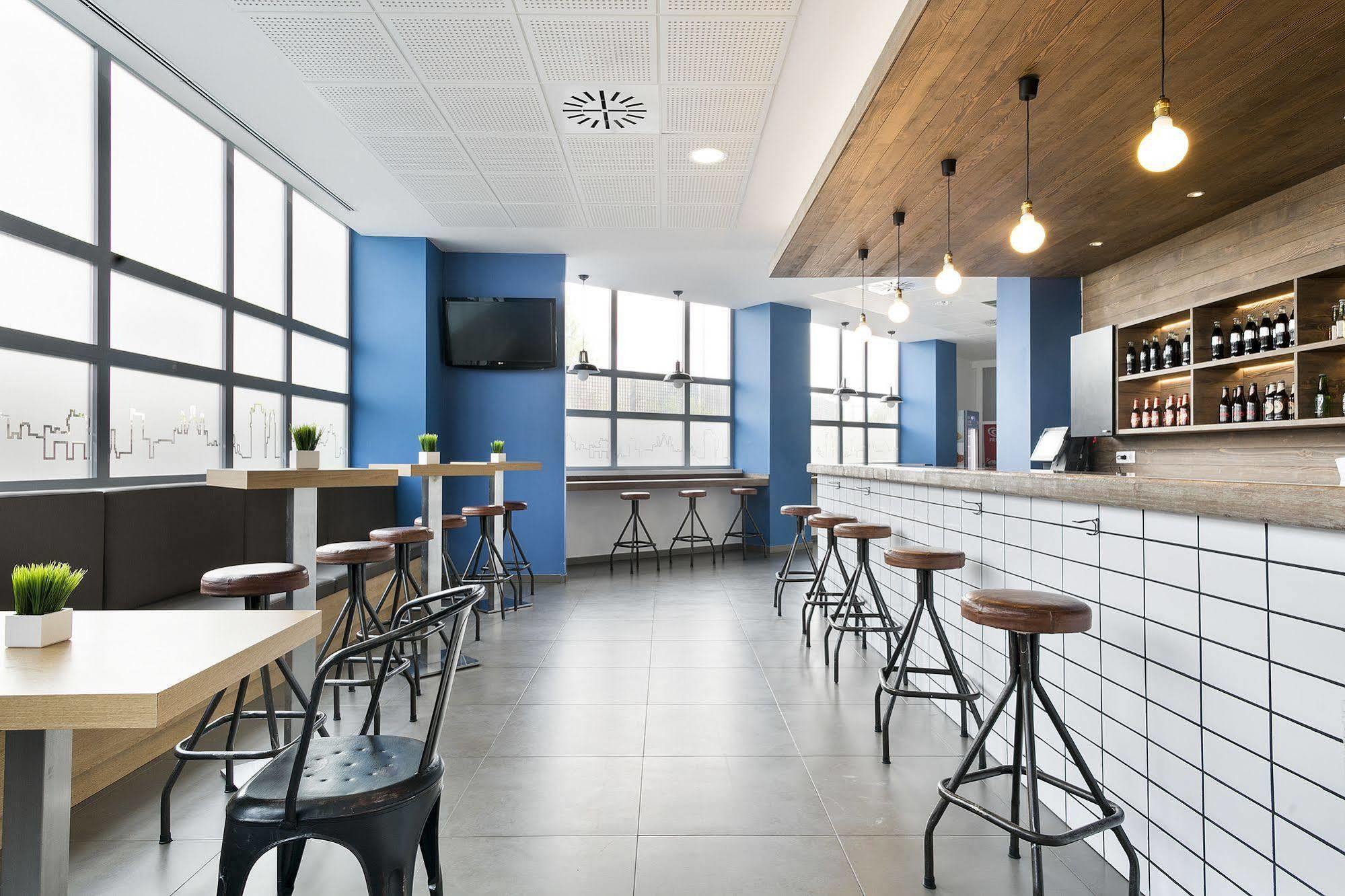 Madrid Airport Suites, Affiliated By Melia 外观 照片